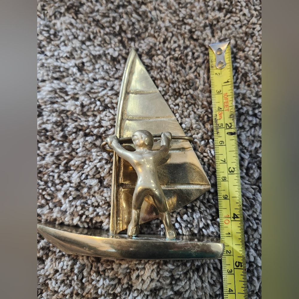 Elegant Brass WindsurferFigurine - Picture 6 of 6